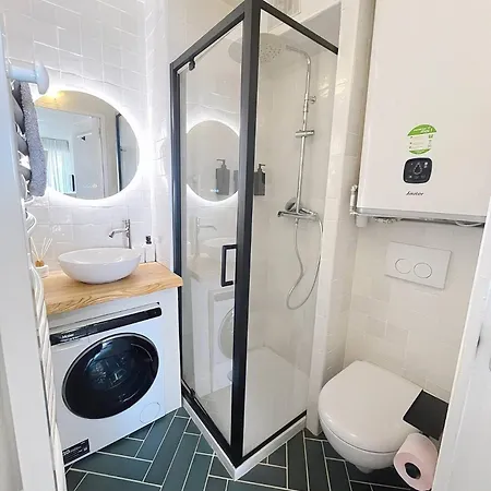 Neuf Avec Terrasse Et Apercu *