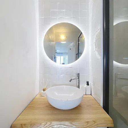 Neuf Avec Terrasse Et Apercu *